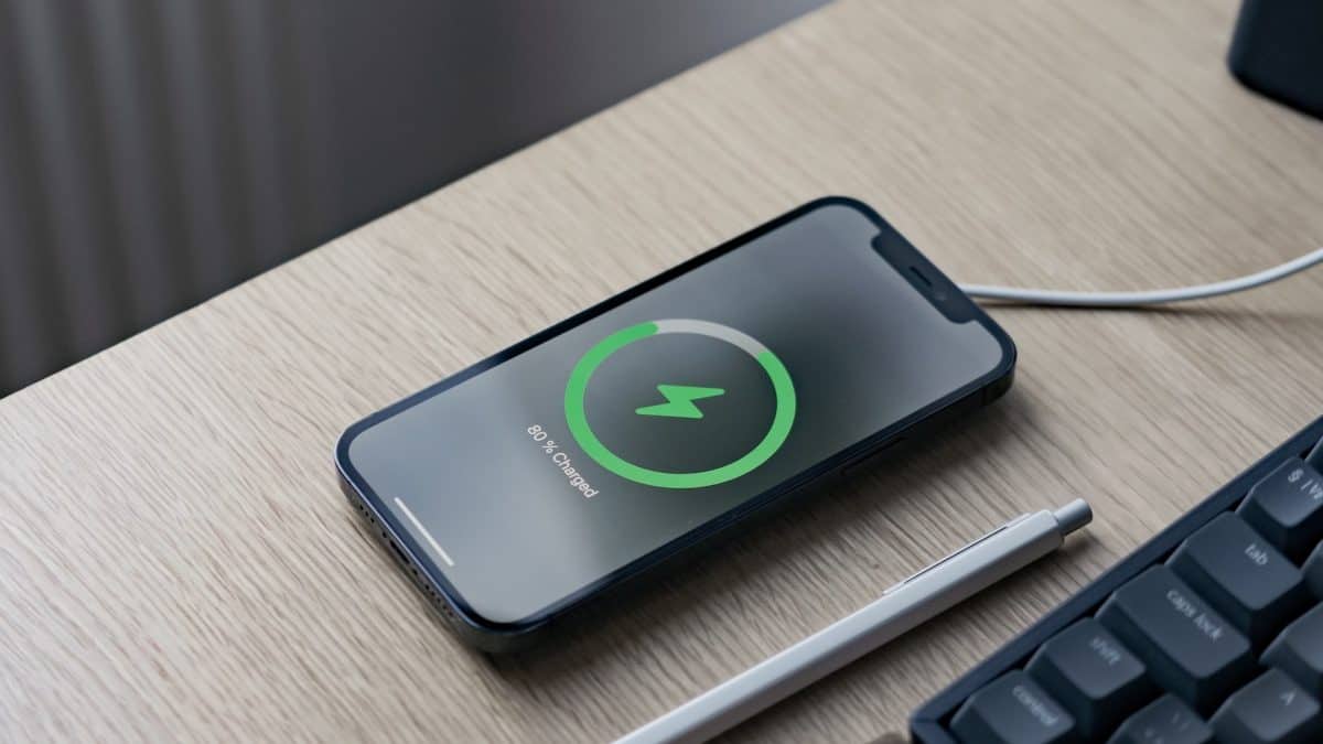¿Se puede dejar el iPhone cargando toda la noche? 2 Carga tu iPhone con Magsafe