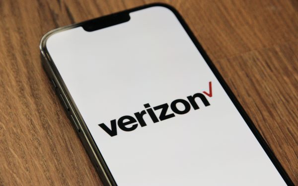 No hay tarjeta SIM o SIM no válida: iPhone no reconoce la tarjeta SIM 3 verizon en iphone