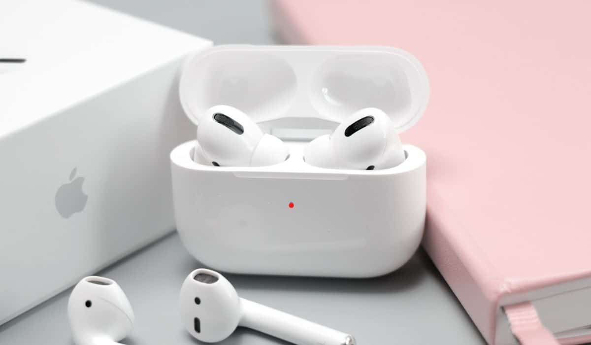 AirPods luz parpadea en naranja: ¿qué es y cómo solucionarlo? 3 Luz naranja parpadeante en el estuche de carga de los AirPods