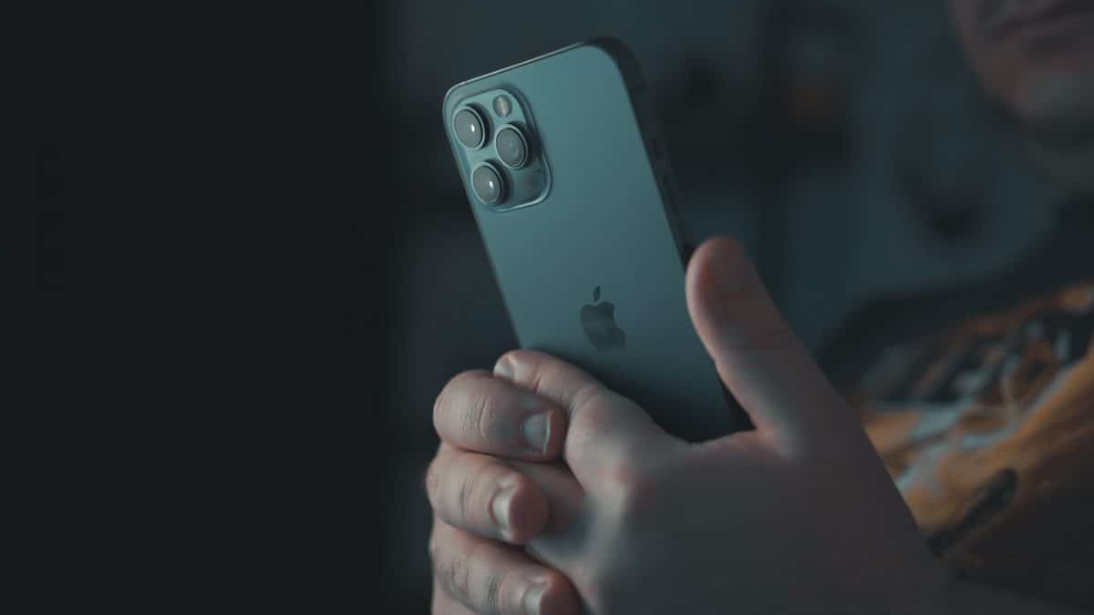 Cómo Apagar el iPhone sin Pantalla en los Modelos X, 11, 12, 13 y 14 2 iphone