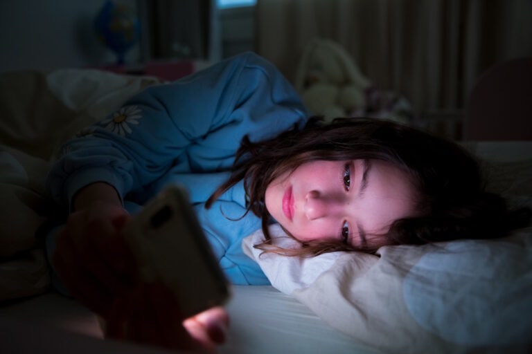 Uno de cada tres menores en España navega por webs de contenido adulto y apuestas online