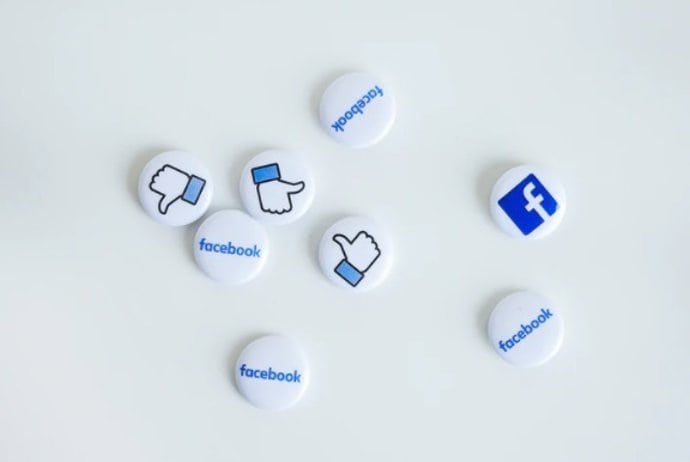 Ahora puedes usar un apodo en los grupos de Facebook y elegir cómo te ven los demás